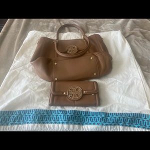 Tory Burch handbag and wallet